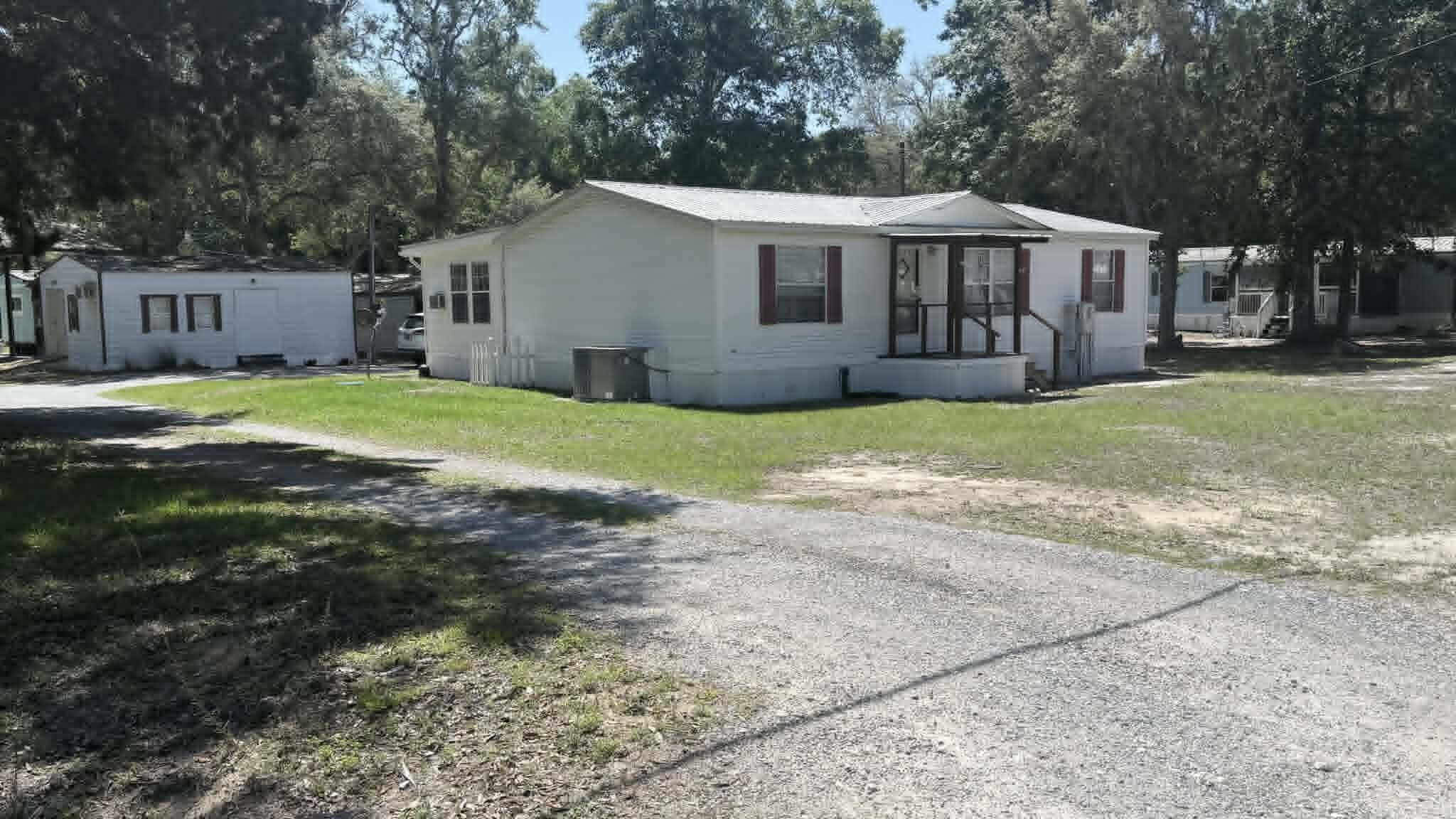 685 McDaniels Fishcamp Road Freeport, FL 32439 - Photo 32 of 33 84bb6dda-329e-4b83-a11d-d4f6688649f0