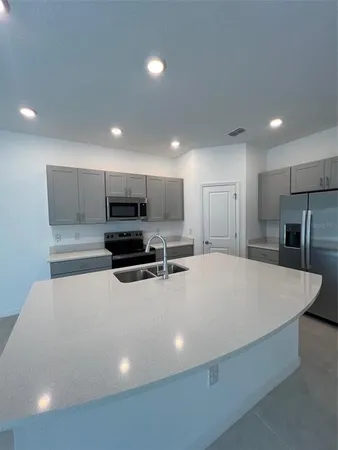 $1,900 | 2958 Canary Avenue, Davenport, FL 33837