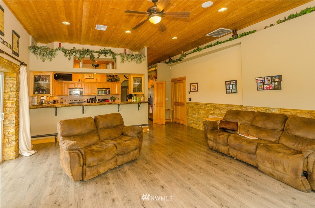 393-38 Ceres Hill Road Chehalis, WA 98532 - Photo 5 of 25
