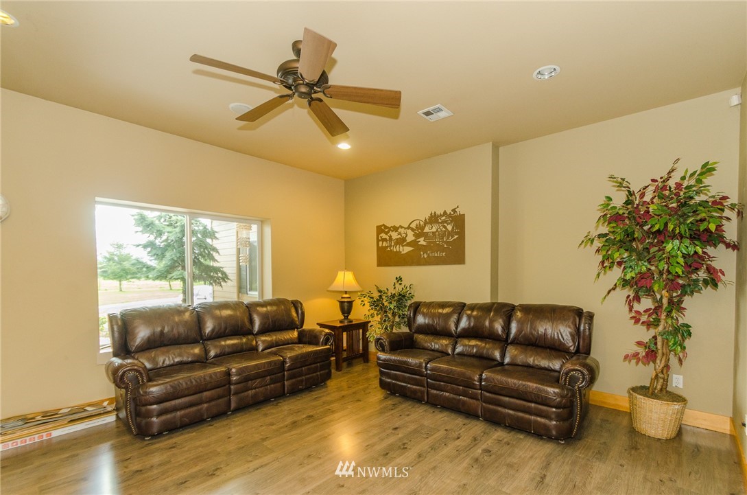393-38 Ceres Hill Road Chehalis, WA 98532 - Photo 9 of 25