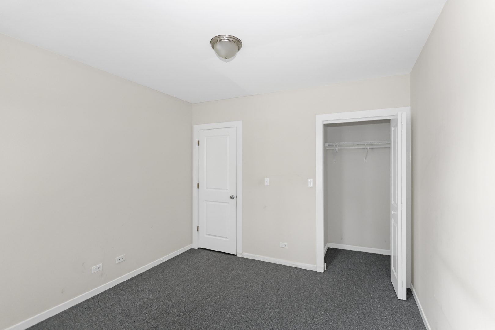 1333 West Taylor Street, Unit 2 Chicago, IL 60607 - Photo 13 of 22 a view of an empty room