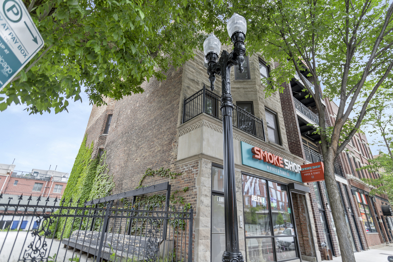 1333 West Taylor Street, Unit 2 Chicago, IL 60607 - Photo 3 of 22 a sign that is on the side of the road