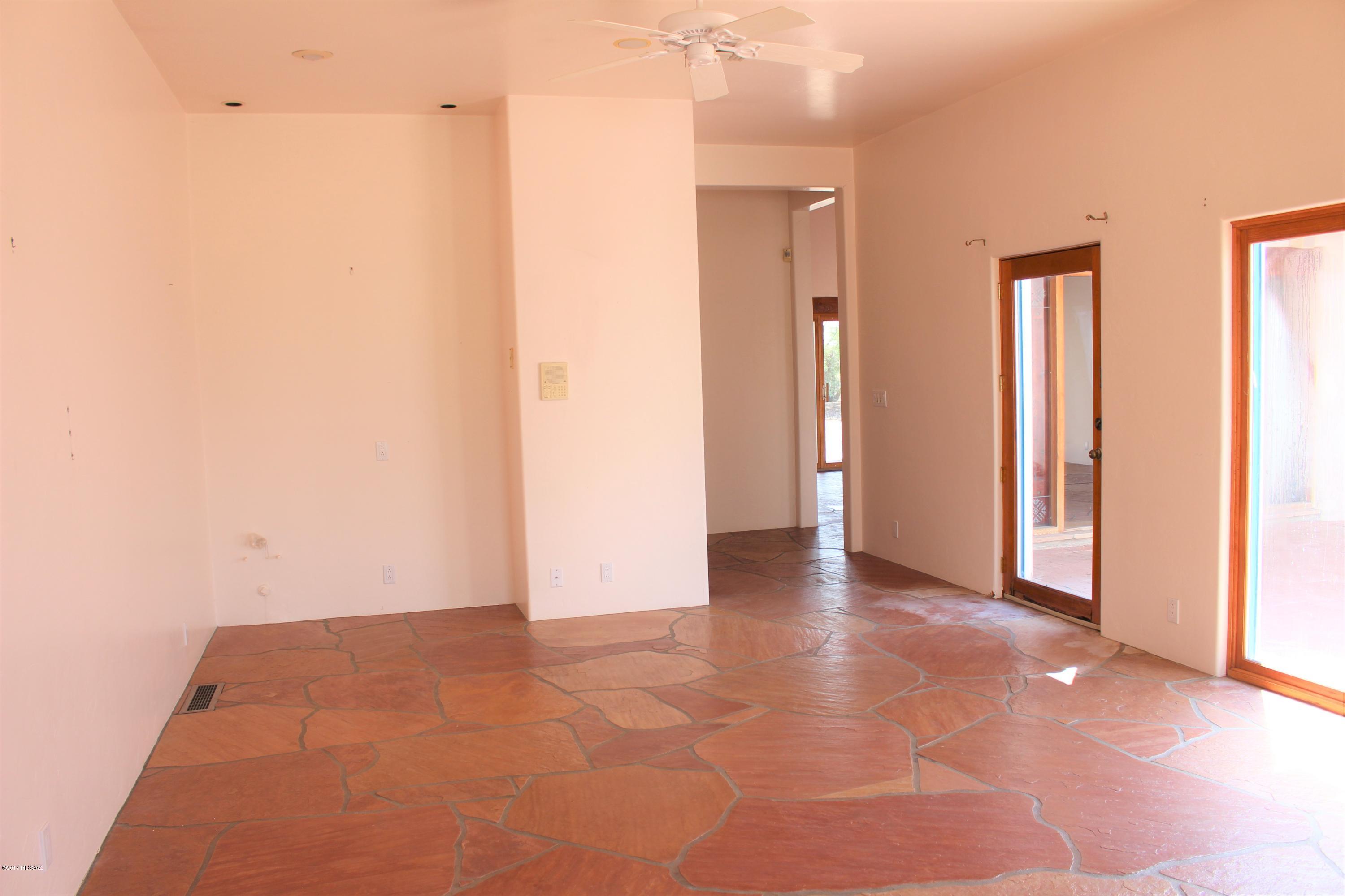 12130 East Roger Road Tucson, AZ 85749 - Photo 12 of 47 Gallery Image 12