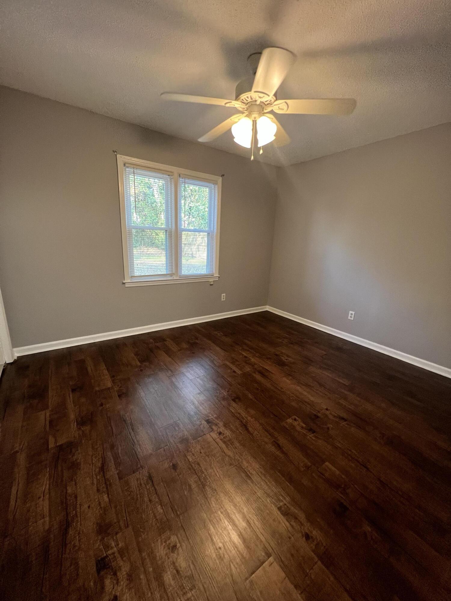 109 South Miller Street, Unit B Walterboro, SC 29488 - Photo 8 of 15 IMG_1645