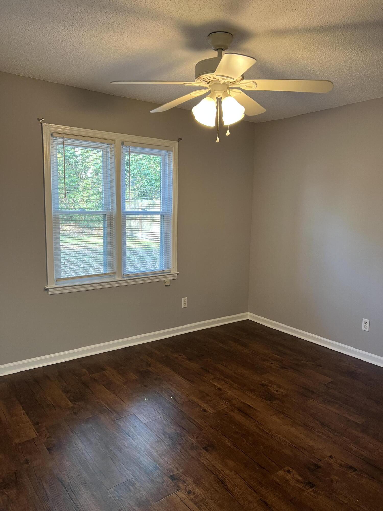 109 South Miller Street, Unit B Walterboro, SC 29488 - Photo 10 of 15 IMG_1642