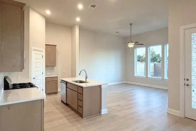 $358,240 | 1008 Stonehill Drive, Georgetown, TX 78633