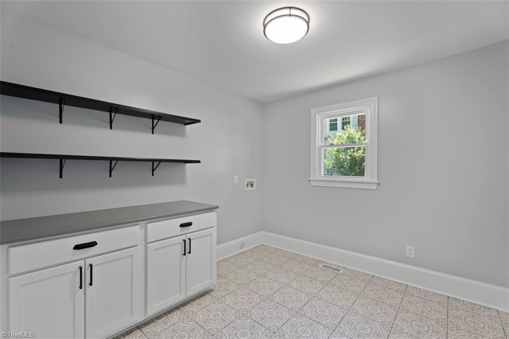 632 Stokesburg Road Walnut Cove, NC 27052 - Photo 21 of 40 Laundry