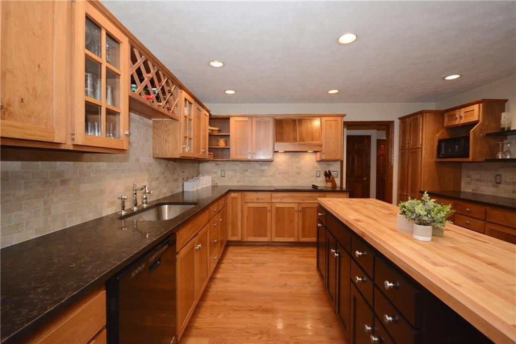 425 Kelly Road Washington, PA 15301 - Photo 6 of 24 Gallery Image 6