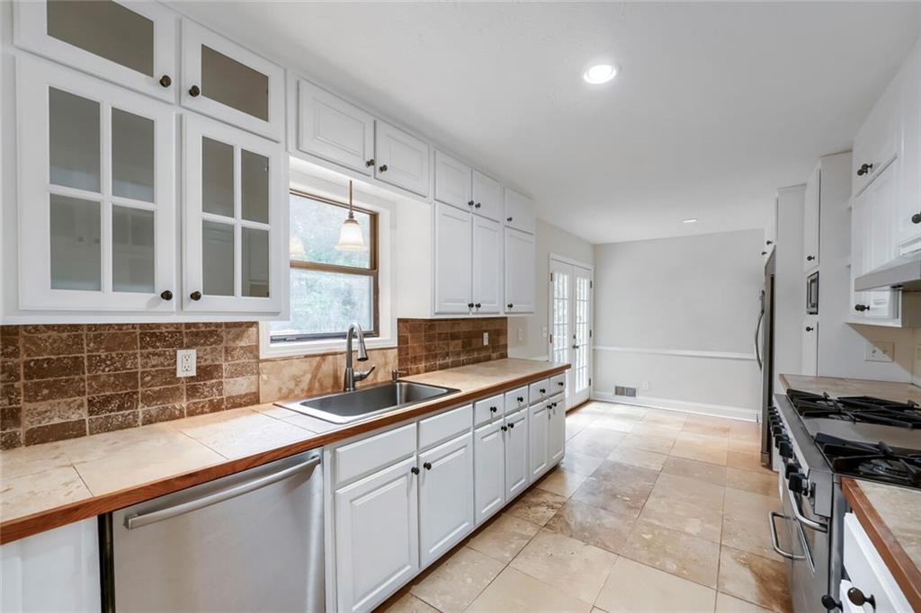 1170 Stone Ridge Drive Lawrenceville, GA 30046 - Photo 10 of 28