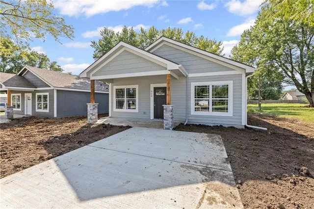 $199,900 | 628 Monroe Street, Pomona, KS 66076