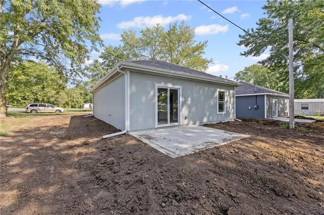 $199,900 | 628 Monroe Street, Pomona, KS 66076