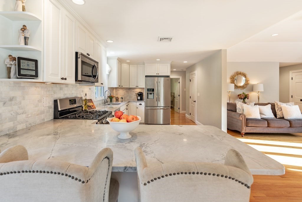 33 High Plain Road Andover, MA 01810 - Photo 7 of 36 Gallery Image 7