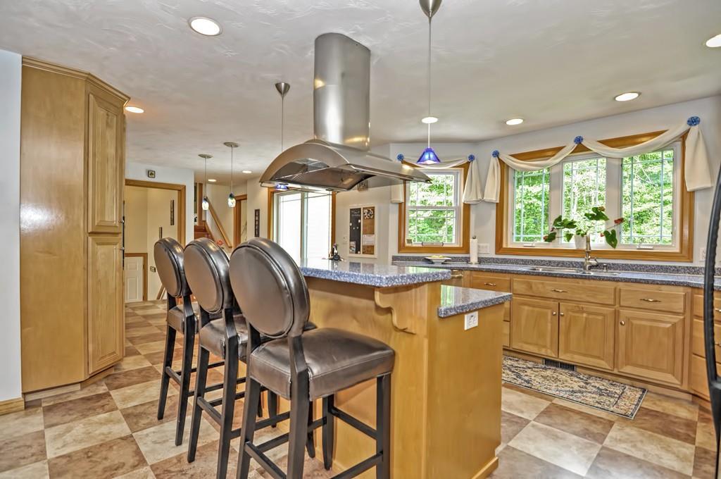 175 Irondequoit Road Franklin, MA 02038 - Photo 10 of 32 Gallery Image 10
