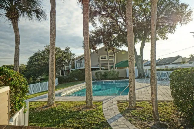 $269,891 | 6924 Lakeview Court, Tampa, FL 33634