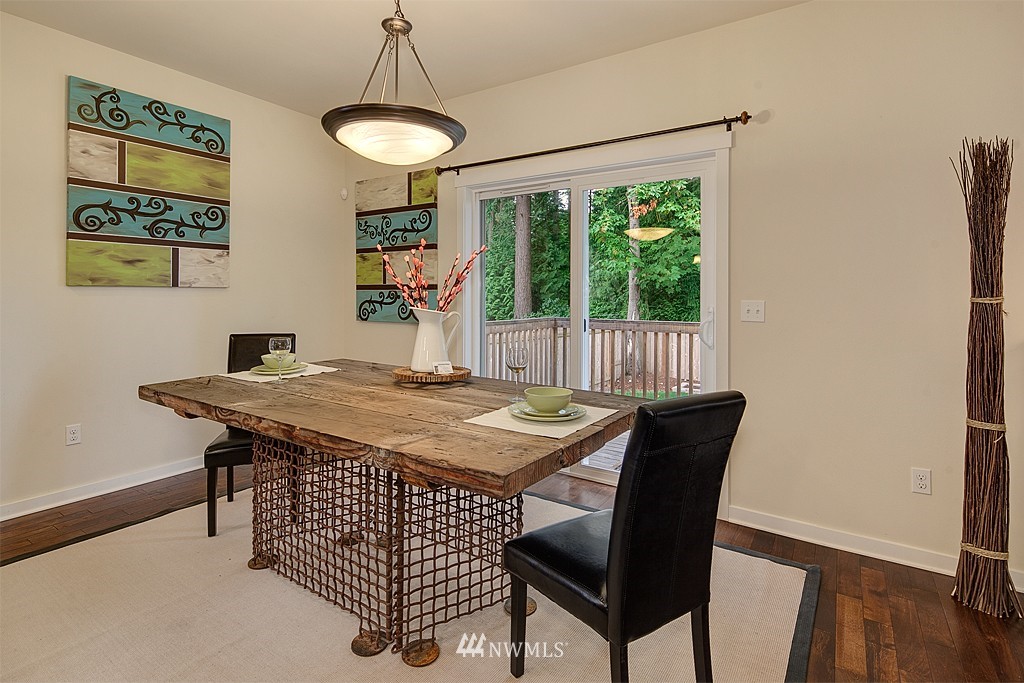 1707 Redmond Court Northeast Renton, WA 98056 - Photo 11 of 15 Gallery Image 11
