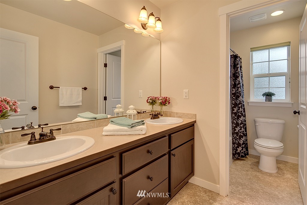 1707 Redmond Court Northeast Renton, WA 98056 - Photo 14 of 15 Gallery Image 14