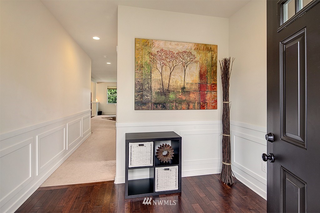 1707 Redmond Court Northeast Renton, WA 98056 - Photo 3 of 15 Gallery Image 3