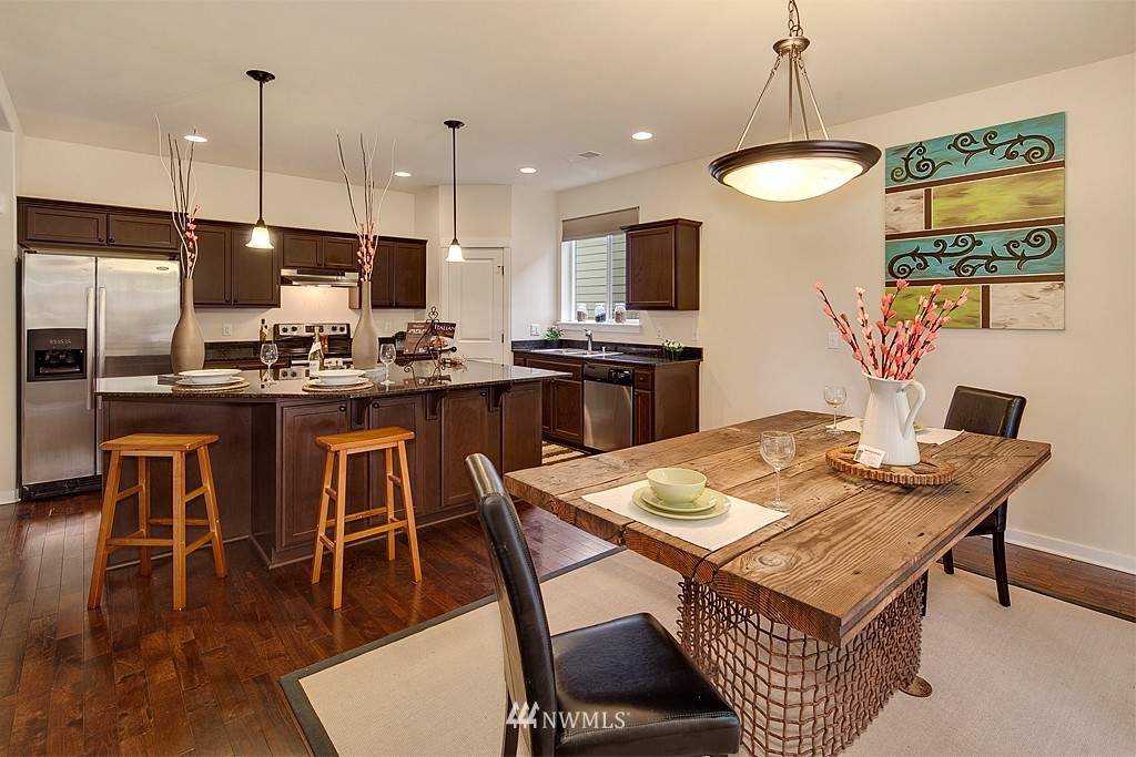 1707 Redmond Court Northeast Renton, WA 98056 - Photo 6 of 15 Gallery Image 6