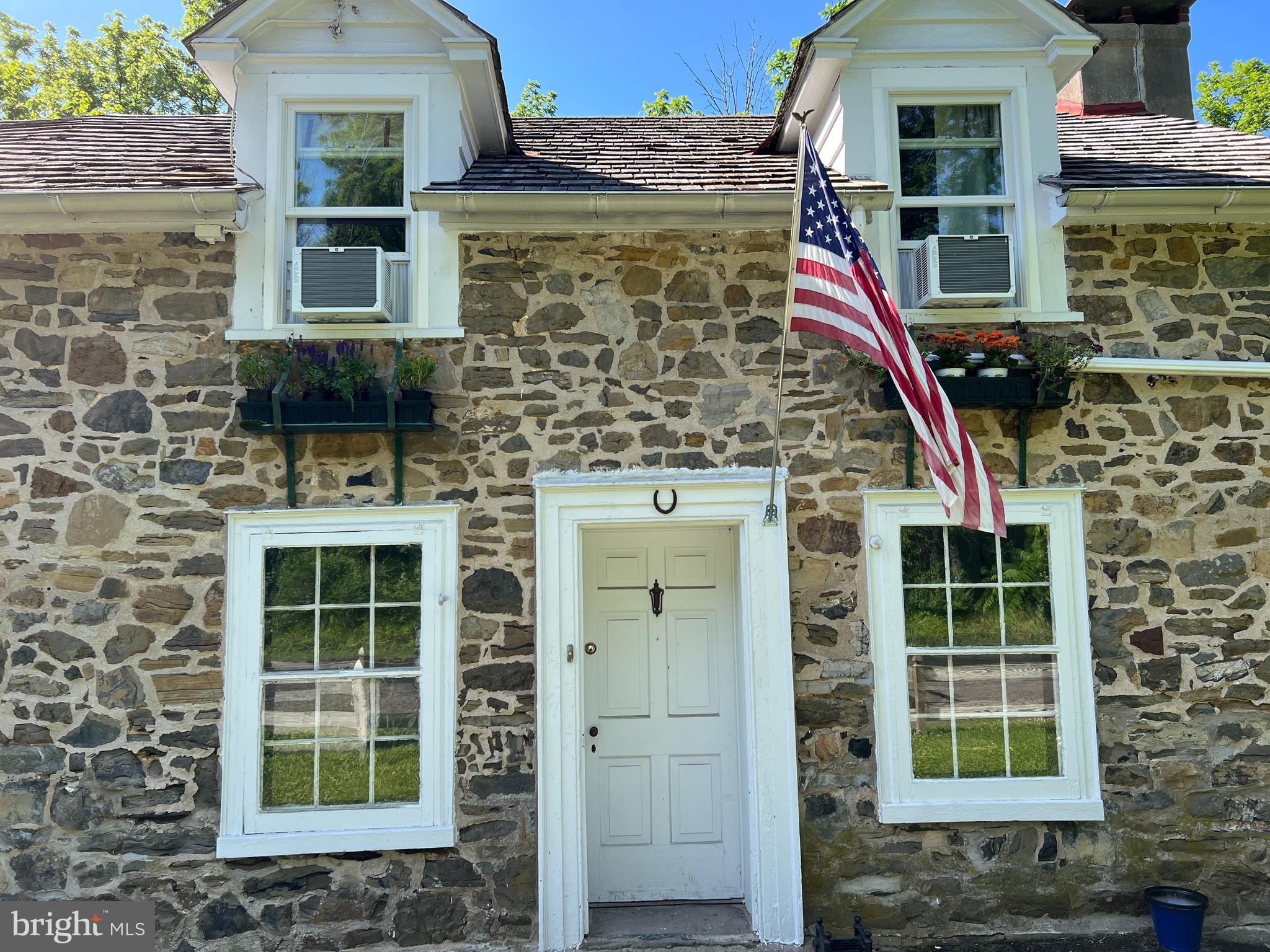 6230 Lower York Road New Hope, PA 18938 - Photo 3 of 20 a front view of a house with windows