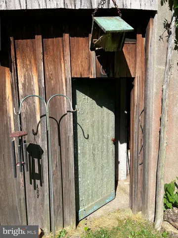 a view of walk in closet