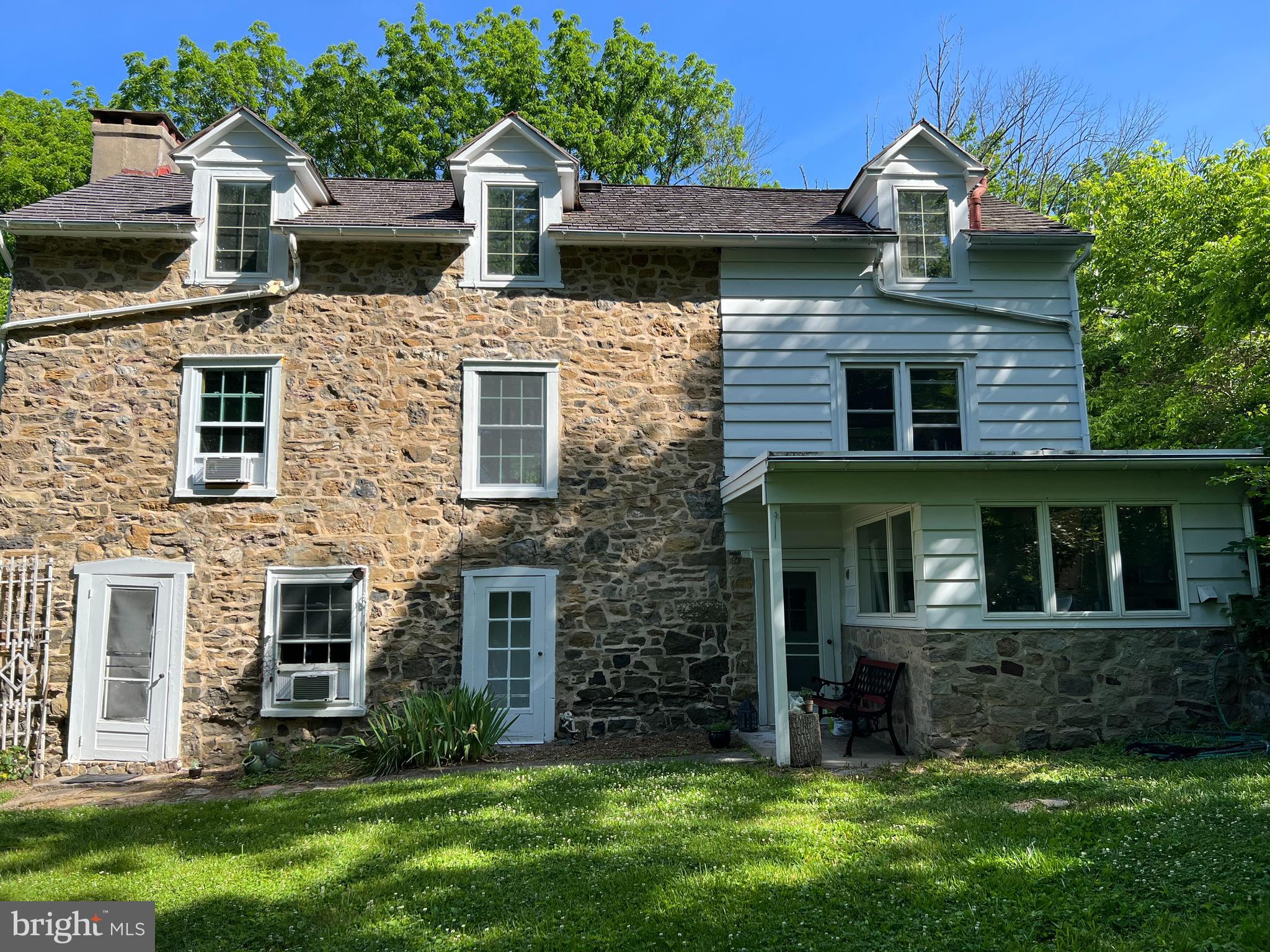 6230 Lower York Road New Hope, PA 18938 - Photo 4 of 20 front view of a house with a yard