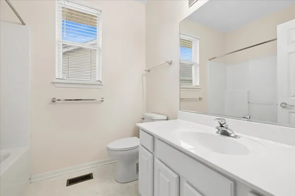 $2,400 | 12188 Scenic Ridge, Huntley, IL 60142