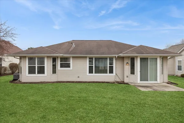 $2,400 | 12188 Scenic Ridge, Huntley, IL 60142