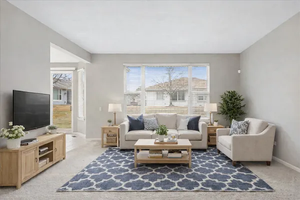 $2,400 | 12188 Scenic Ridge, Huntley, IL 60142