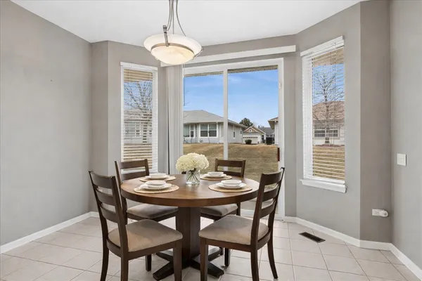 $2,400 | 12188 Scenic Ridge, Huntley, IL 60142