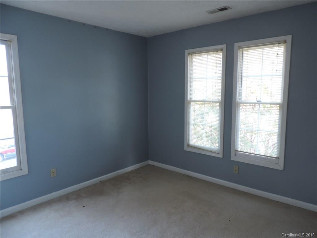 11909 Old Timber Road Charlotte, NC 28269 - Photo 11 of 17 Gallery Image 11
