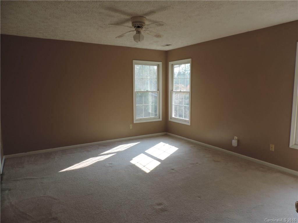 11909 Old Timber Road Charlotte, NC 28269 - Photo 14 of 17 Gallery Image 14
