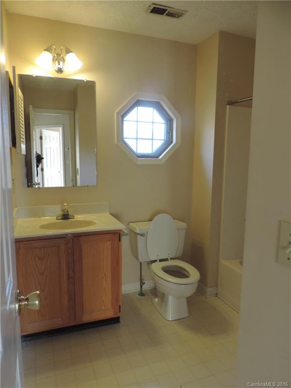 11909 Old Timber Road Charlotte, NC 28269 - Photo 10 of 17 Gallery Image 10