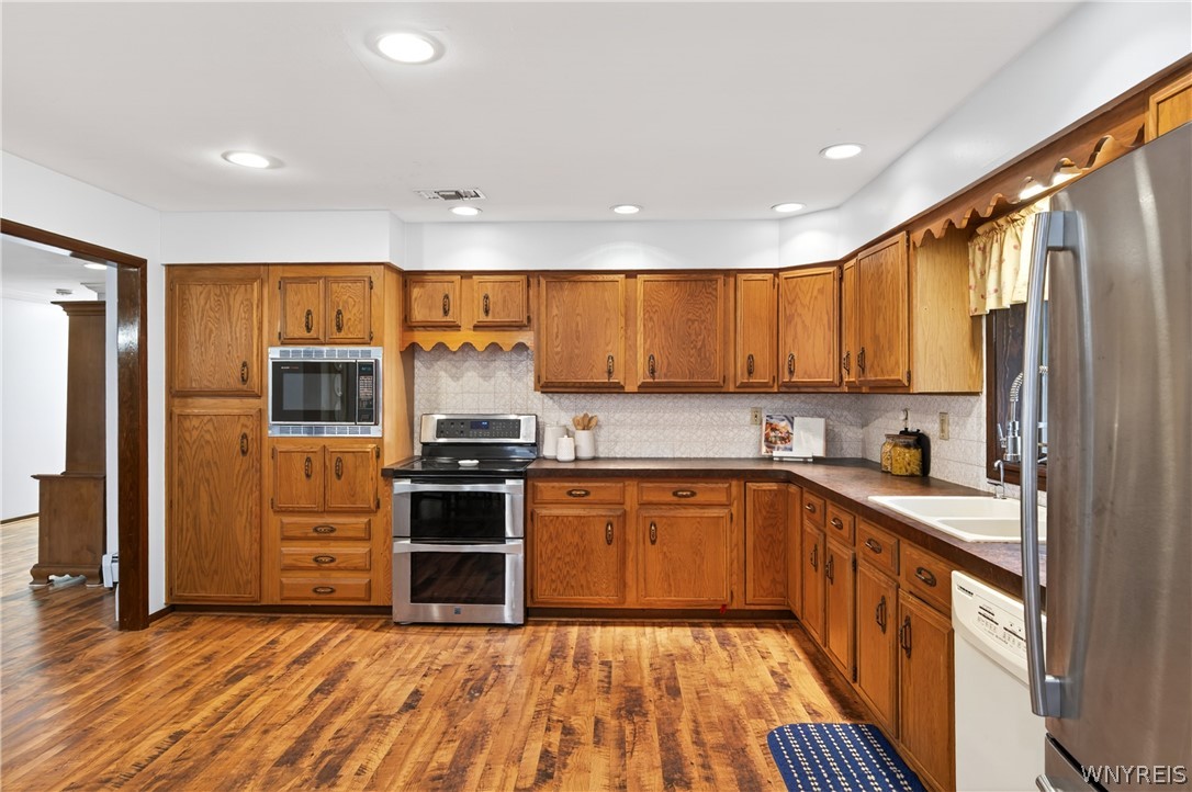 4115 Mapleton Road Pendleton, NY 14094 - Photo 17 of 50