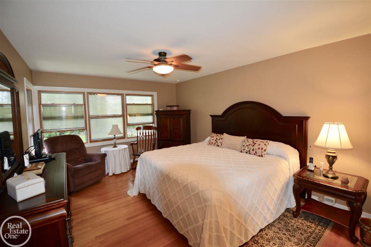 475 Lexington Road Grosse Pointe Farms, MI 48236 - Photo 20 of 40