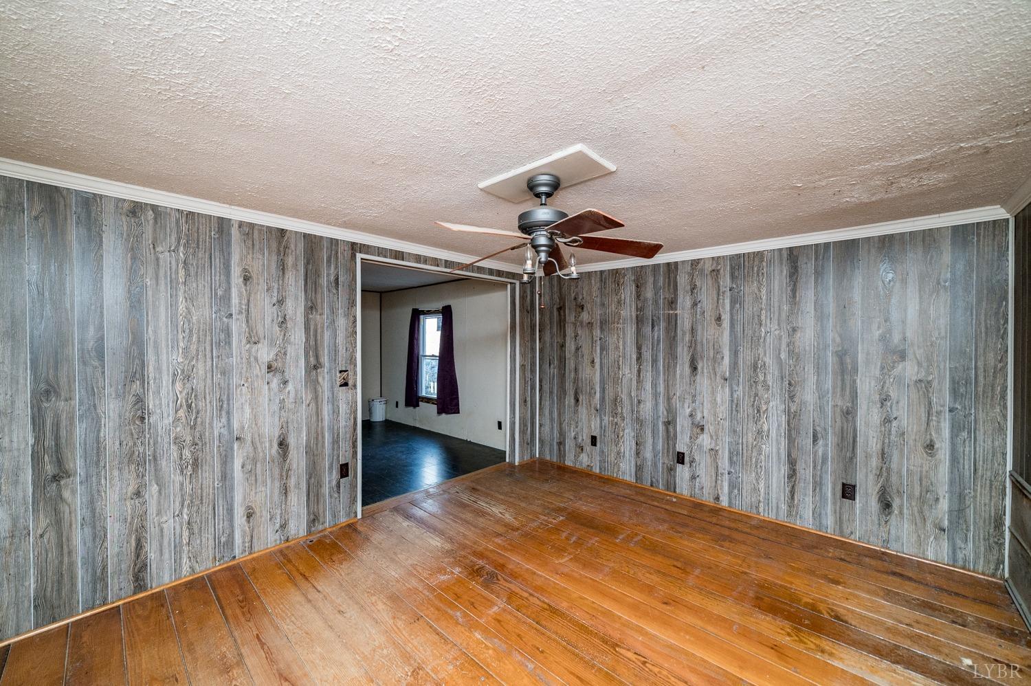 408 Jacobs Road Hurt, VA 24563 - Photo 32 of 49 a view of a room with a ceiling fan
