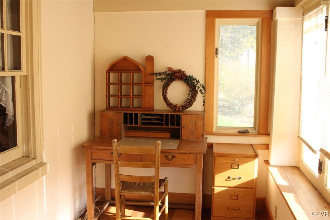 1723 Church Road Bethlehem, PA 18015 - Photo 3 of 17 Gallery Image 3