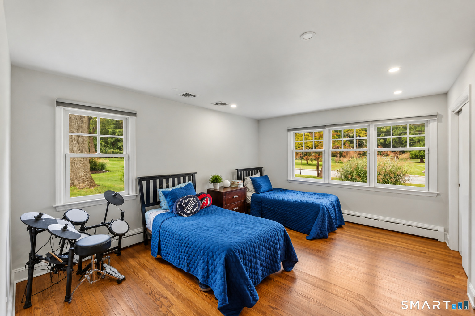211 Old Farm Road Fairfield, CT 06825 - Photo 19 of 40 Gallery Image 19
