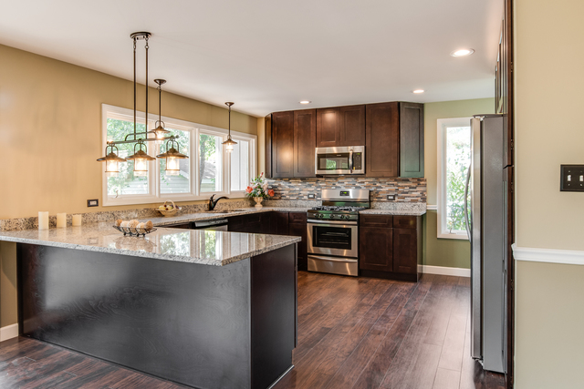 7309 West 110th Street Worth, IL 60482 - Photo 2 of 24