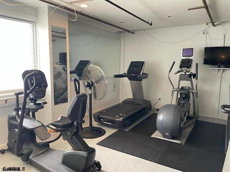101 South Raleigh Avenue, Unit 625 Atlantic City, NJ 08401 - Photo 12 of 15 a room with gym equipment