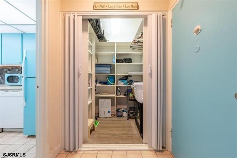 101 South Raleigh Avenue, Unit 625 Atlantic City, NJ 08401 - Photo 8 of 15 a view of a bedroom from a hallway