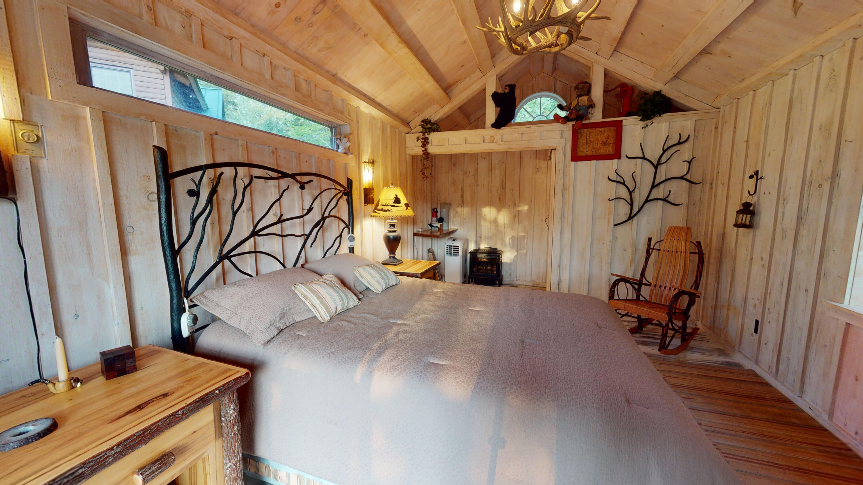 59 Pratt Lane Danforth, ME 04424 - Photo 32 of 35 Honey moon Suite1