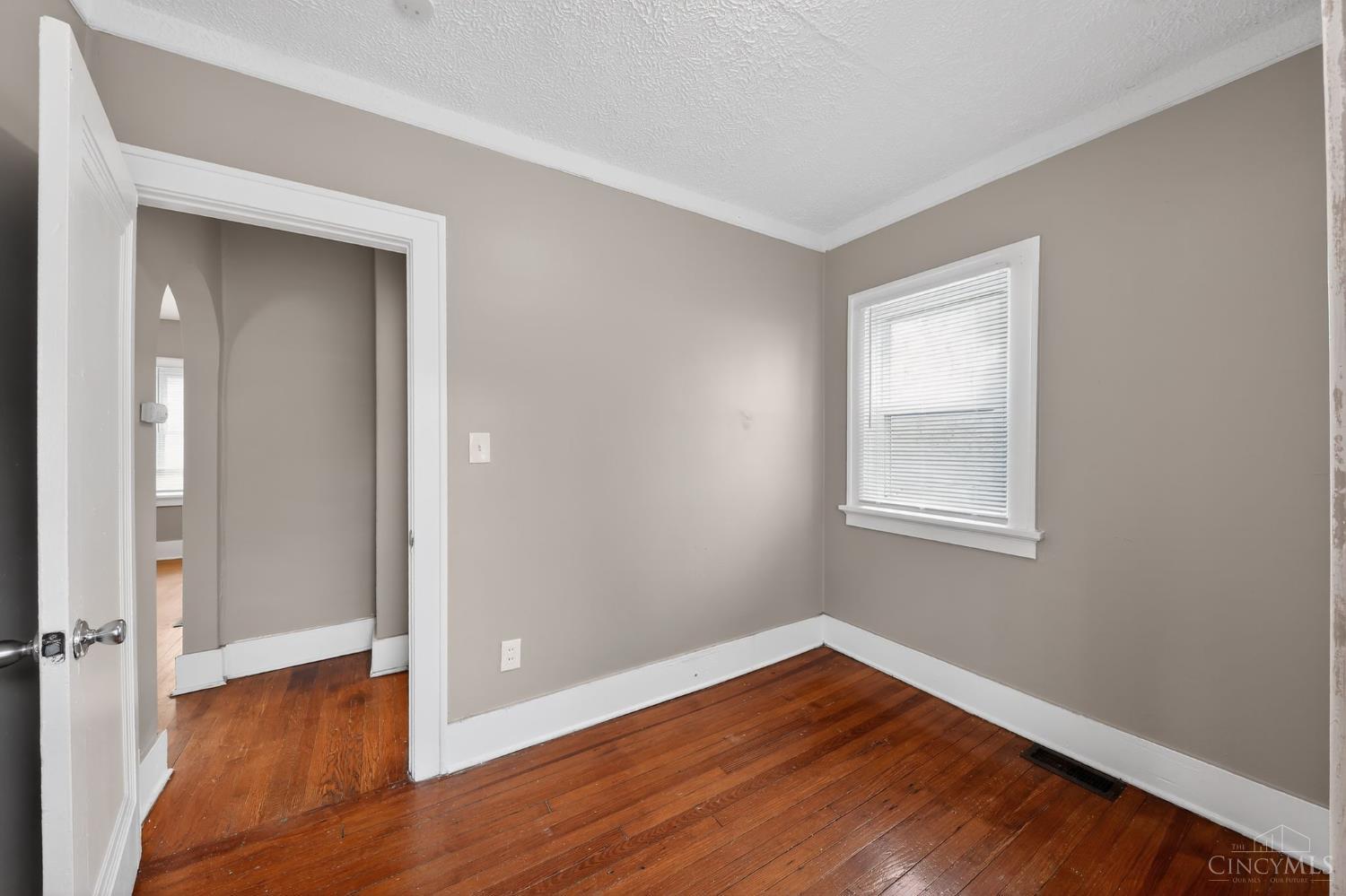 3111 Cavanaugh Avenue Cincinnati, OH 45211 - Photo 16 of 33 Gallery Image 16