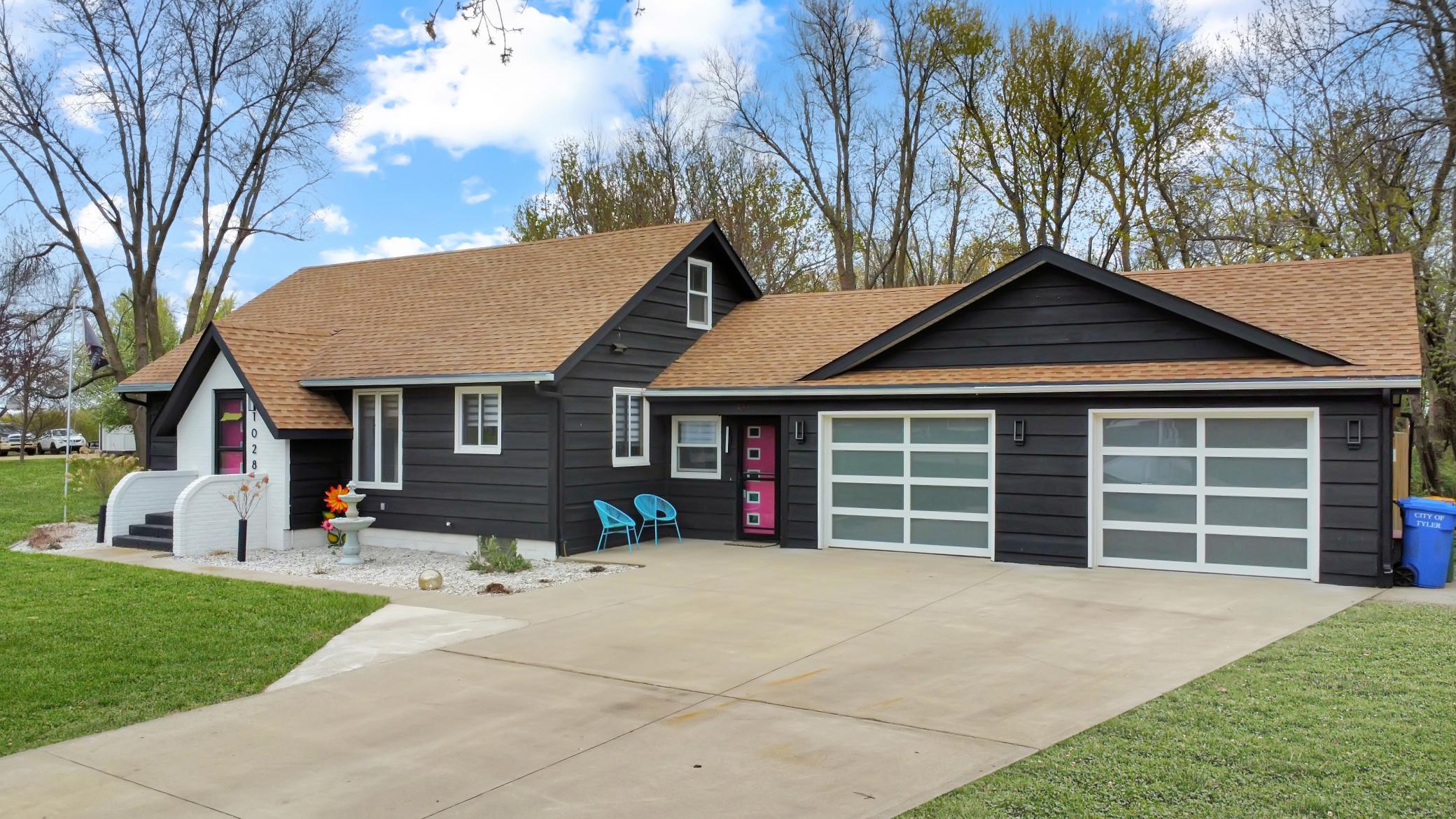 1028 South Tyler Street Tyler, MN 56178 - Photo 4 of 60