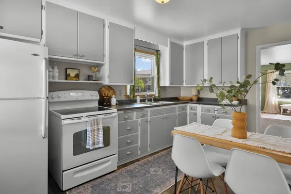 $425,000 | 2002 Jenifer Street, Madison, WI 53704