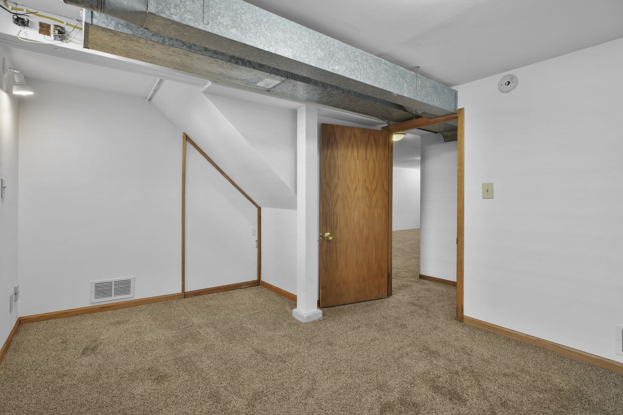 2002 Jenifer Street Madison, WI 53704 - Photo 30 of 51