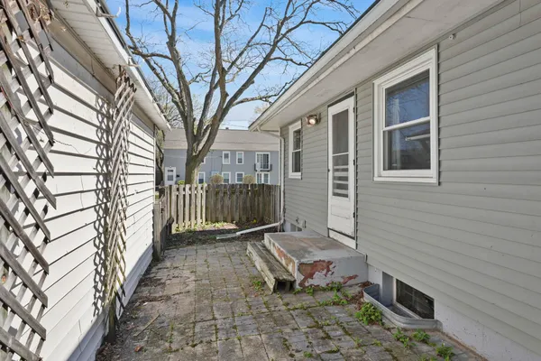$425,000 | 2002 Jenifer Street, Madison, WI 53704