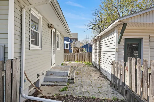 $425,000 | 2002 Jenifer Street, Madison, WI 53704