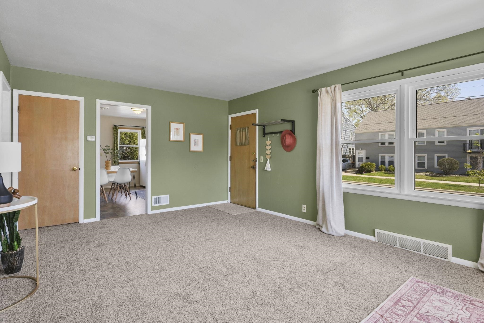 2002 Jenifer Street Madison, WI 53704 - Photo 7 of 51