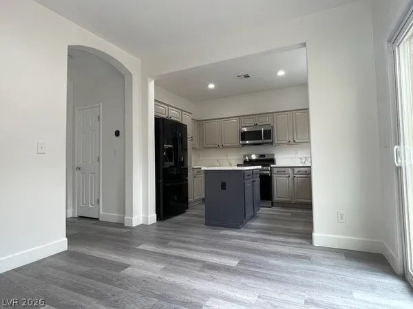 $2,595 | 10609 Kennedy Peak Lane, Las Vegas, NV 89166