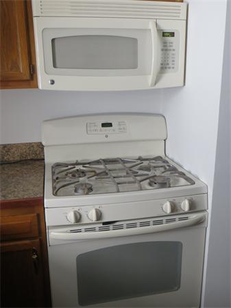 8 Savoy Street Worcester, MA 01607 - Photo 7 of 21 Gallery Image 7